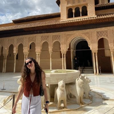 libros 📚, música 🎶, Barça 💙❤️ y viajar ✈️
También estudio RRII y protocolo 🌍