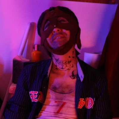 WithLimePlease's profile picture. he/him 30+ cosplay filmbro in my fanfic writing era. KTP|GhM|RGG|Swery65|Remedy. Returning to my hermit ways.