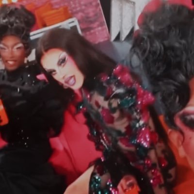 vamp4lydia's profile picture. a sapphic