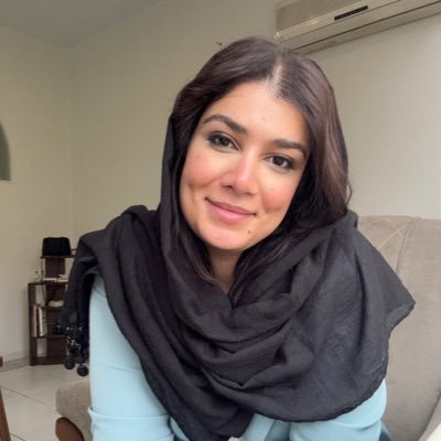 کارشناسی ارشد روانشناسی تربیتی/ مدیر مجموعه اتاق روشن/درمانگر تخصصی نوجوان و جوان