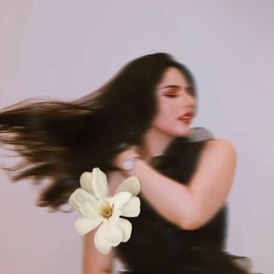 أن أكون مُباركة ذات حظٍ جميل راضية  و سعيدة و مُزهرة أينما كنت .