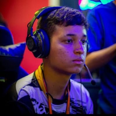 Jogador competitivo de Mortal Kombat
Tenho 16 anos
Representando @LargadosMK