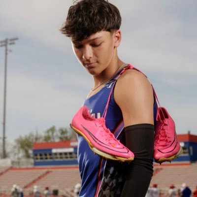 | MCHS 26’ | KY | TRACK | 5’10 | 140 lbs |3.25gpa | 4x national competitor | 400m:52.6 800m:2:15 200m:23.6 100m:12.0. 📧:spencerjclarkk@gmail.com 📲8593613069