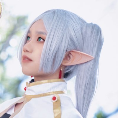 24 • cosplayer + artist + (unfortunately) gacha gamer • business: catweeeni@gmail.com