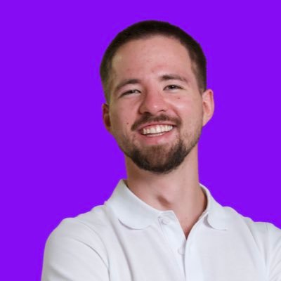 floconsistent's profile picture. 💎 Helping people running one person online businesses stay focused, energized & consistent without burning out