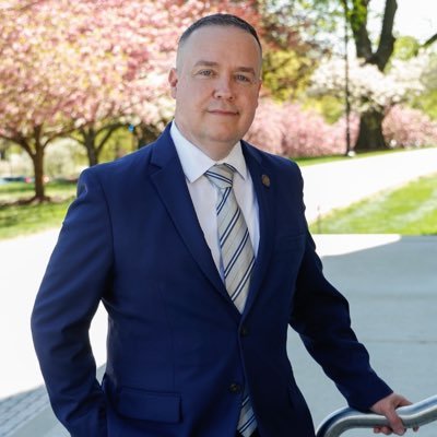 CT House Republicans- Public Affairs, CT HRCC- Executive Director, CT GOP- 19th District State Central Committee. Opinions my own. RT’s not an endorsement.