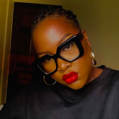 Lashes, Brows And Makeup Artist Content creator. 👻: grace_ngako