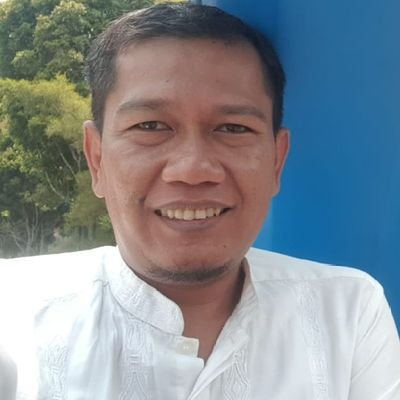saat sinar-Nya datang menjemputku, mana mungkin aku berlari