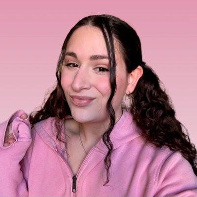 I’m Jules 🙋🏻♀️ 24 years young, switch, bisexual trans gal. I’ve been told I have a cute voice and an even cuter girl dick 💗