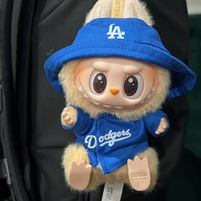 ChicanoDev's profile picture. Tweeting about Full Stack Development with music and sports sprinkled in. LA Above All Else. #FriendlyNeighborhoodMexican