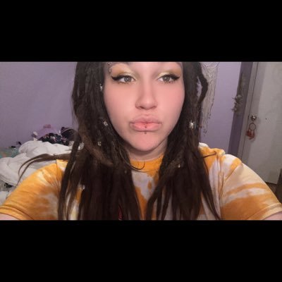 No one is illegal on stolen land. ✊ Native Ojibwe Princess👸 they call me 𝕿𝖘𝖚𝖓𝖆𝖒𝖎 🌊 BDSM Switch⛓️ “The darker the berry, the sweeter the juice.”🧃