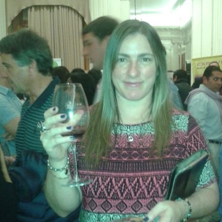 ÑOÑA Y NOKIA 1100
AGENTE DE VIAJES, GESTIÓN HOTELERA, PROFE DE INGLÉS, DE PIANO y FOLKLORE, MAMA DE JAEL🦋GUILLE🌧️ MAR🎤 y COTI🍷ABUELA DE AMELIA 💐 ANTIK 🇦🇷