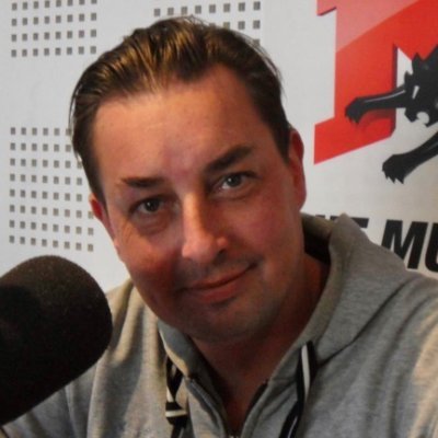 Bertrand est journaliste. Présentateur des infos et chroniques en lien avec l'actualité Nantaise. Bertrand est également reporter 🎤
A suivre sur NRJ ! 😜