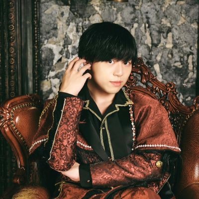 kontac0528's profile picture. 05.28 /舞台「黒子のバスケ」ULTIMATE-BLAZE 小金井慎二役/読書📚UFOキャッチャー🛸/スキンケア頑張ってます/フォロワー500人目指してます！フォローよろしくお願いします！