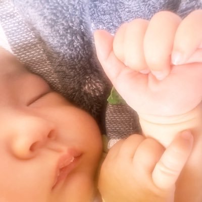 2025.2.14💍Rioto.2025.03.24👶🏻帝王切開🙌🏻住み⇒明石🌹 愛犬1匹🐶愛猫6匹🐱 Nissy大好き💓 基本ここは息子の事を書いていく👶🏻たまに違う話も🤭同年代の赤ちゃんが居る人、子育てのアドバイスくれる人仲良くしてください🌺ママ友作りたい🫶🏻愛犬1🐶愛猫6🐱