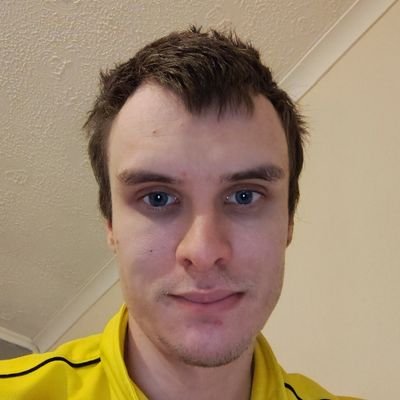 TomHead39963430's profile picture. Supported Swindon Town since 2002