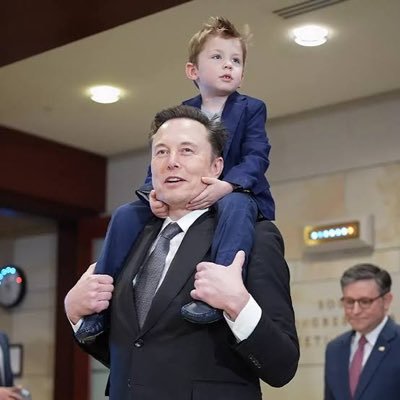 Son of Elon Musk. Self Media. MEGA🇺🇸❤️ I'll never speak ill of my Dad. Stay safe, God Bless America 🇺🇸