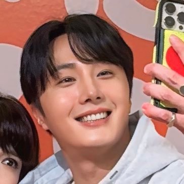 mydearest_amy's profile picture. 일우오빠🐸사랑해😘 21.2.14🐸📲/23.4.21손수건/ 9.8👫&🫂/12.5 🫂/24.2.13샤넬💄선물 /2.20アロマ선물/3.3🥗토핑/3/10.9/7-8👬/10.1선물T셔츠사진/11.30👬12.7-8👬🫂@ActorJungilwoo #정일우 #smilwoo