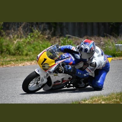 昔に東京湾岸若洲で走り屋ごっこしてました。20数年ぶりにバイク遊びに戻って来たので何処かで見かけたらゆるく遊んで下さいな。