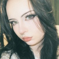 amy ⎕ ⊬ (@m00nemo) 's Twitter Profile