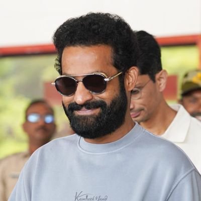 👉Janasainik
👉 కుసింత తిక్కలొడిని
👉కాస్త ఆలోచనపరుడిని