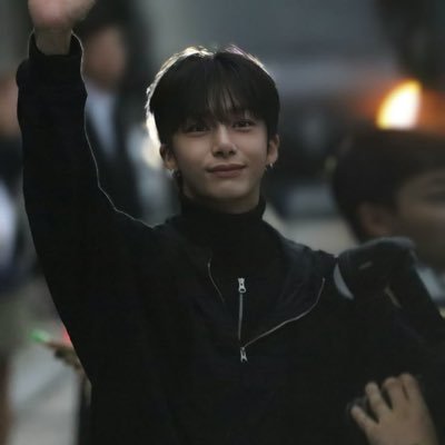 nyung011594's profile picture. 평생 #채형원 ෆ