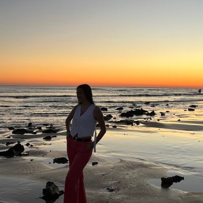 elenaagl_18's profile picture. 