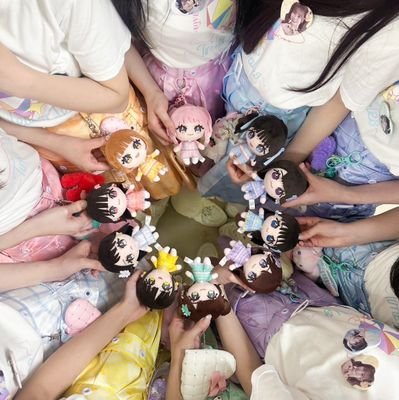 LoveMeJoy320's profile picture. '96 🚹
イコラブ♥ しょこ👌あんな🐼/ノイミー💎 おぎはな🍯もえこ🦋/ニアジョイ👑 じゅりい🐝