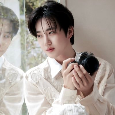 Suho Bias, EXOL 🤍 since 2013. This’s my 2nd Twitter acc as bunnyzen 🐰. Not a place for akgae and solo stans ❌