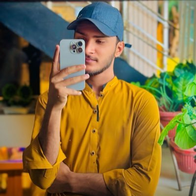 its_h_a_n_a_n's profile picture. Student | Software Engineer | Web developer | Self learner | Fronted developer | Part time(Editor,Badminton)