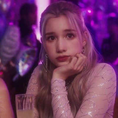 yxny4ng's profile picture. reading + fan acc 😜 • pisces