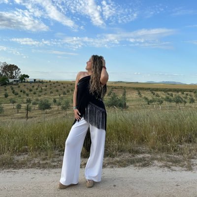 nominativosing's profile picture. calĕo, calĕs, calui, caliturum, calēre