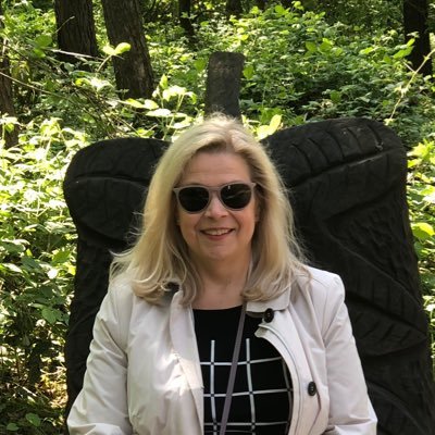 Utiversum's profile picture. Ich kann jetzt auch nur vermuten, was ich damit meine.