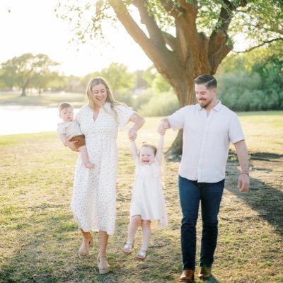 Follower of Christ | Wife to @coach_leftwich | Mother to Lennie & Hays | retired track & xc runner.