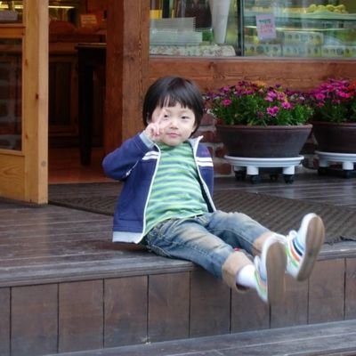 Fan account
writer 🇮🇩
Part time fangirling. Full time loving.Proud Jaystar🤘🌟🎸
To love and be loved.
Support @jchang63
승한