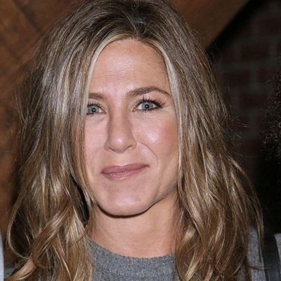 AnistonJen7272's profile picture. Love you all fans 😀❤️