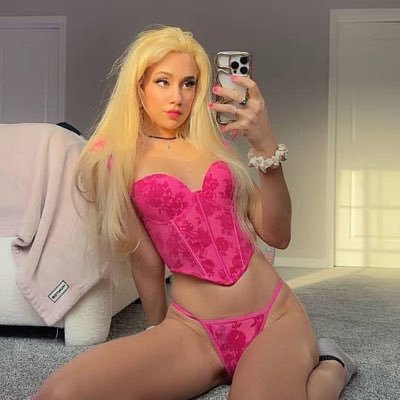 Hey babies ❤️😍, I’ve got legit Doggo content 👅. send me a Dm on telegram for maga packs. private lives season & Link Zoomie 🐶👅👅🥰