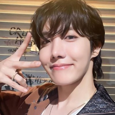 j_bts50569's profile picture. 