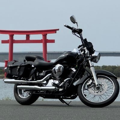 dragstar_serena's profile picture. 40歳手前でバイク乗りたくなって約2年でバイク３台を乗り継いだ妻と娘2人を愛するパパです⭐️セレナe-powerに加え、愛車にドラッグスター250が仲間入り❤️ 生涯安全運転頑張ります💪