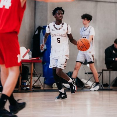 5’11 combo guard/150lb/elite academy Belgium/dhezekaiah@gmail.com/ #oneofnun