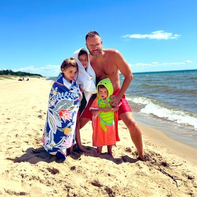 U Olivet Basketball Coach, native of Alanson, Calvin grad, husband to Annalyse, father of Sophia, Sydney and Sammy, thankful for Jesus Christ.