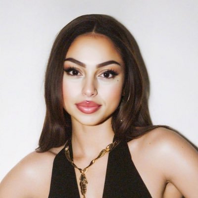 mikanisamah's profile picture. 