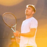 Caro (@waveelusive) 's Twitter Profile
