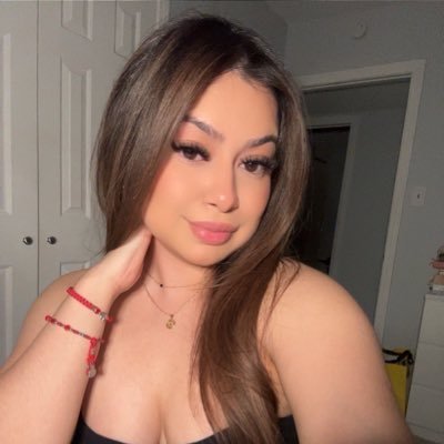 ccellesst's profile picture. 𝘭𝘢𝘴 𝘷𝘦𝘨𝘢𝘴