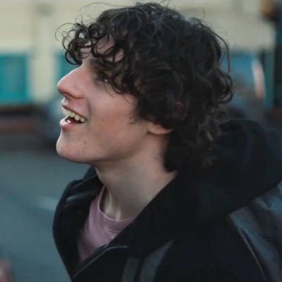 GrindelwaldHeir's profile picture. Don’t be so naive.