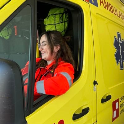 Soriana. Técnico en Emergencias Sanitarias. Ah, también estudio enfermería en la UVa. 🥸