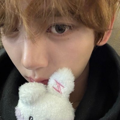 252621_'s profile picture. Hello!! this acc is my main(mostly zb1 repost or just me being emo)