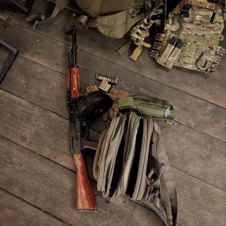 In the trenches for truth. Ukraine and Éire in my veins.
I carry two flags in my heart. I fight under one.