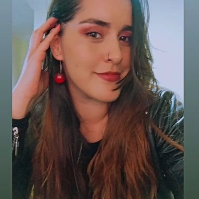 LiinaBluee's profile picture. Bailo si quiero bailar canto si quiero cantar