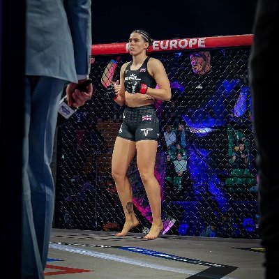 Savannah Marshall Profile